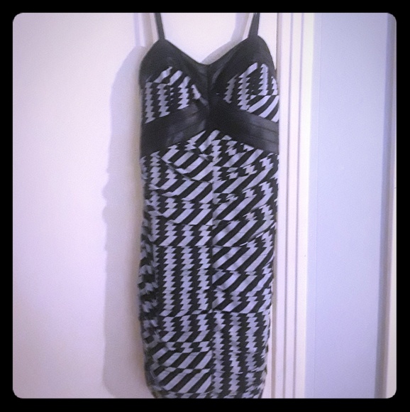 Dresses & Skirts - Knee Length Cocktail Dress